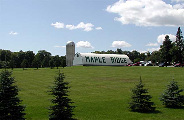 MAPLE RIDGE GOLF COURSE - Click for next photo